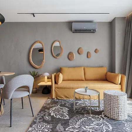 Seaview In Complex Iron Code ヴァルナ